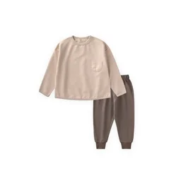 طقم سويت شيرت موسمي للأطفال 2-7 سنوات - لون رملي Seasonal Sweatshirt Set for Kids 2-7 Years - Sand Color