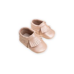 حذاء أطفال جلدي - لون بودرة (مقاس 17-21) Leather Baby Shoes - Powder Pink (Sizes 17-21)