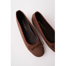 حذاء باليه نسائي MUGGO HİDDEN جلد بني بكعب مخفي وتفاصيل فيونكة MUGGO HİDDEN Brown Leather Women's Ballet Flats with Hidden Heel and Bow Detail