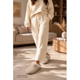 شبشب منزلي نسائي Muggo BLADE شتوي مبطن بالفرو مريح - بيج Muggo BLADE Women's Winter Faux-Fur Lined Comfortable Home Slippers - Beige