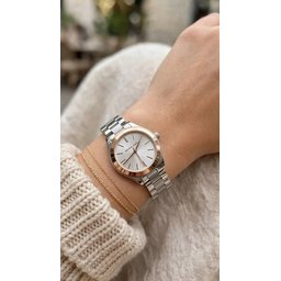 ساعة نسائية من مايكل كورس Michael Kors Women's Watch
