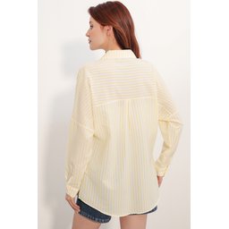 قميص نسائي مخطط واسع 20412 - أصفر Women's Oversize Striped Shirt 20412 - Yellow