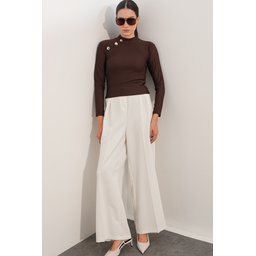 بلوزة نسائية بأكمام طويلة وتفاصيل أزرار 40044 - بني Women's Long Sleeve Button Detail Blouse 40044 - Brown