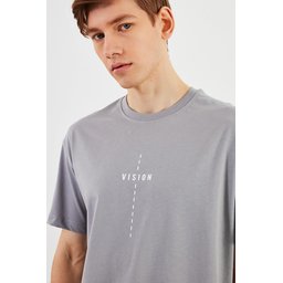 تيشيرت رجالي Leo Oversize قطن 100% بياقة دائرية وطبعة صدر - رمادي Leo Men's Oversize T-Shirt 100% Cotton Crew Neck with Chest Print - Grey
