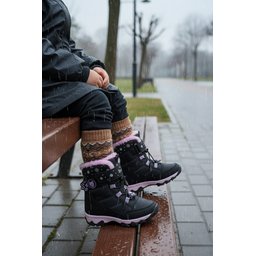 حذاء أطفال بناتي MUGGO TIGGER شتوي مبطن بالفرو برباط وشريط لاصق - أسود MUGGO TIGGER Girls' Fur-Lined Lace-Up & Velcro Winter Boots - Black