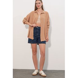 قميص نسائي Aerobin Oversize 20402 - لون بسكويت Women's Aerobin Oversize Shirt 20402 - Biscuit