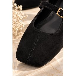Muggo FLEUR حذاء ماري جين نسائي يومي أسود بكعب مخفي ومقدمة مربعة Muggo FLEUR Women's Mary Jane Flats - Hidden Heel, Square Toe, Single Strap - Black