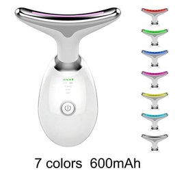 جهاز تدليك الرقبة والوجه بالضوء LED مع تقنية EMS والحرارة LED Light Therapy Neck & Face Massager – EMS, Heat & Vibration