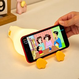 مجسم سيليكون البطة الضوئية Light-up silicone duck figure