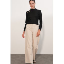 بلوزة نسائية بأكمام طويلة وتفاصيل أزرار 40044 - أسود Women's Long Sleeve Blouse with Button Detail 40044 - Black