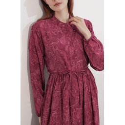 فستان نسائي طويل محتشم بنقشة 2586 - خمري Women's Patterned Long Modest Dress 2586 - Burgundy