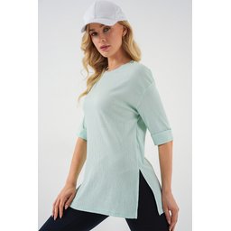4332 تي شيرت محبوك بفتحة جانبية - لون نعناعي 4332 Knitted T-Shirt with Side Slit - Mint