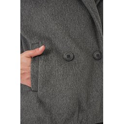 جاكيت نسائي قصير من الكاشيه 0725 - رمادي Women's Short Cachet Jacket 0725 - Grey