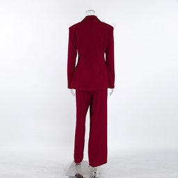 بدلة رسمية أنيقة بلون العنابي الكلاسيكي Suit