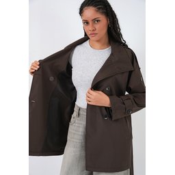 ترنشكوت نسائي قصير بياقة متقاطعة 5980 - بني Women's Crossover Collar Short Trench Coat 5980 - Brown