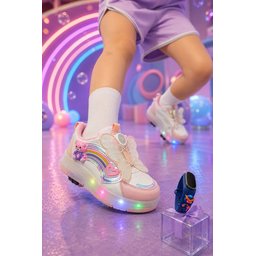 Muggo COLOURFUL حذاء رياضي أطفال بعجلات وإضاءة LED - بودرة Muggo COLOURFUL Kids' Light-Up Roller Sneaker - Powder