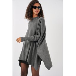 15783 بونشو تريكو فضفاض بفتحات جانبية - رمادي غامق 15783 Oversize Slit Poncho Knit Sweater - Dark Grey