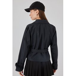 ترنشكوت نسائي قصير بحزام 5970 - أسود Women's Belted Short Trench Coat 5970 - Black