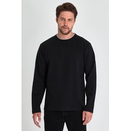 سويت شيرت رجالي أسود بياقة دائرية وقصة مريحة Men's Black Crew Neck Standard Fit Sweatshirt