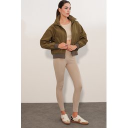 جاكيت بومبر نسائي مزدوج الجيوب 5239 - كاكي Women's Double Pocket Bomber Jacket 5239 - Khaki