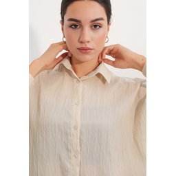 قميص نسائي فضفاض بخطوط 20407 - كريم Women's Striped Oversize Shirt 20407 - Cream