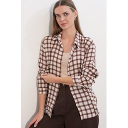 قميص نسائي بنقشة مربعات 3721 - بني غامق Women's Plaid Pattern Shirt 3721 - Dark Brown