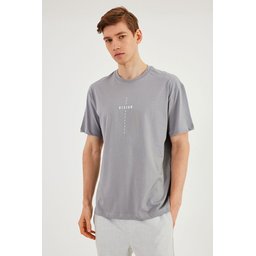 تيشيرت رجالي Leo Oversize قطن 100% بياقة دائرية وطبعة صدر - رمادي Leo Men's Oversize T-Shirt 100% Cotton Crew Neck with Chest Print - Grey