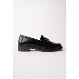 حذاء لوفر نسائي MUGGO ARVEN أسود بتفاصيل حجرية وإبزيم معدني MUGGO ARVEN Women's Loafer Shoes with Metal Buckle & Stone Detail - Black