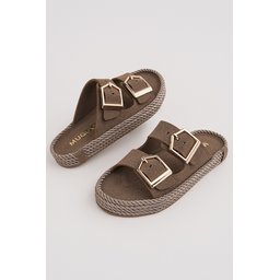 Muggo GOLDY شبشب نسائي مريح بتصميم توكة مزدوجة قابلة للتعديل - فيزون Muggo GOLDY Women's Double Buckle Adjustable Comfortable Sole Daily Slipper - Vizon