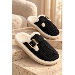شبشب نسائي من Muggo CLAY شتوي مبطن بالفرو مع إبزيم - أسود Muggo CLAY Women's Plush Winter House Slipper with Fur Lining & Buckle - Black