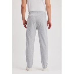 بنطلون رياضي رجالي رمادي مريح بقصة مستقيمة مع تفاصيل تطريز وجيوب بسحاب Men's Grey Comfortable Straight-Leg Sweatpants with Zipper Pockets & Embroidery
