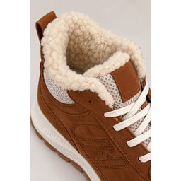 حذاء سنيكرز نسائي شتوي NORTEX من Muggo، مبطن بالفرو، برباط وسحاب، نعل سميك - تان Muggo NORTEX Women's Winter Fur-Lined Sneaker Boots with Zipper & Laces - Tan
