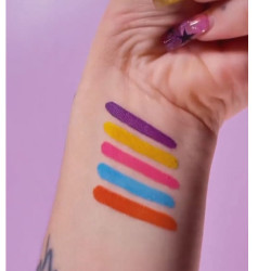 كحل عيون ملون Gel Eyeliner
