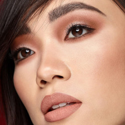 باليت للحواجب مع فرشة وملقط Eyebrow Design Set