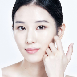 محلول اسنس للعناية بالبشرة 50 مل Bean Essence Extract For Skin Care