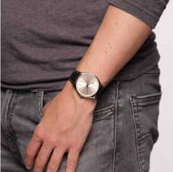 ساعة كوارتز رجالية  42 ملم SMART STITCH Quartz Men's Watch 42 mm
