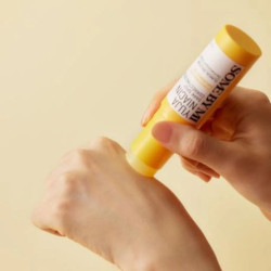 عصا تصحيح البقع الداكنة Yuja Niacin Dark Spot Correcting Stick