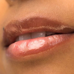 غلوس شفاه Plumping Lip Gloss