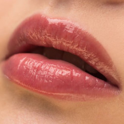 غلوس شفاه Plumping Lip Gloss