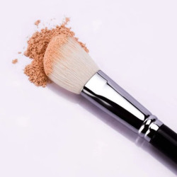 فرشاة كونتور الزاوية الصغيرة F610 Small Angled Contour Brush F610
