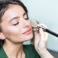 فرشاة كونتور الزاوية الصغيرة F610 Small Angled Contour Brush F610