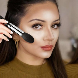 فرشاة وجه مدببة F627 Tapered Face Brush F627