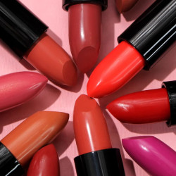 احمر شفاه Pretty & Plump Lipstick