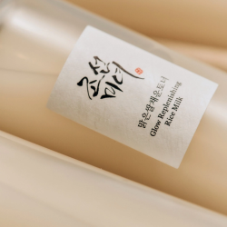 تونر مستخلص الأرز لتوهج و تجديد البشرة Replenishing Rice Milk Toner