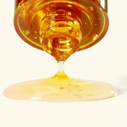سيروم بروبوليس B5 المهدئ والمغذي لحاجز البشرة 50 مل Propolis B5 Glow Barrier Calming Serum 50ml