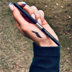 كحل إكستريم بلاك ضد الماء Extreme Black Waterproof Eyeliner