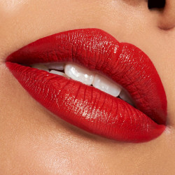 احمر شفاه لامع Shine Bomb Lip Lacquer