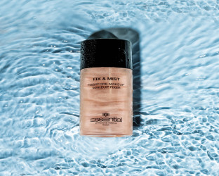 بخاخ مثبت مكياج ومرطب للبشرة Essential Fix & Mist floating pearls