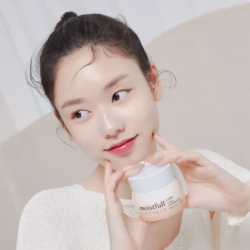 كريم مرطب بالكولاجين Moistfull Collagen Cream