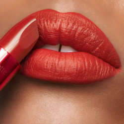 احمر شفاه كريمي مات Matte Revolution Lipstick